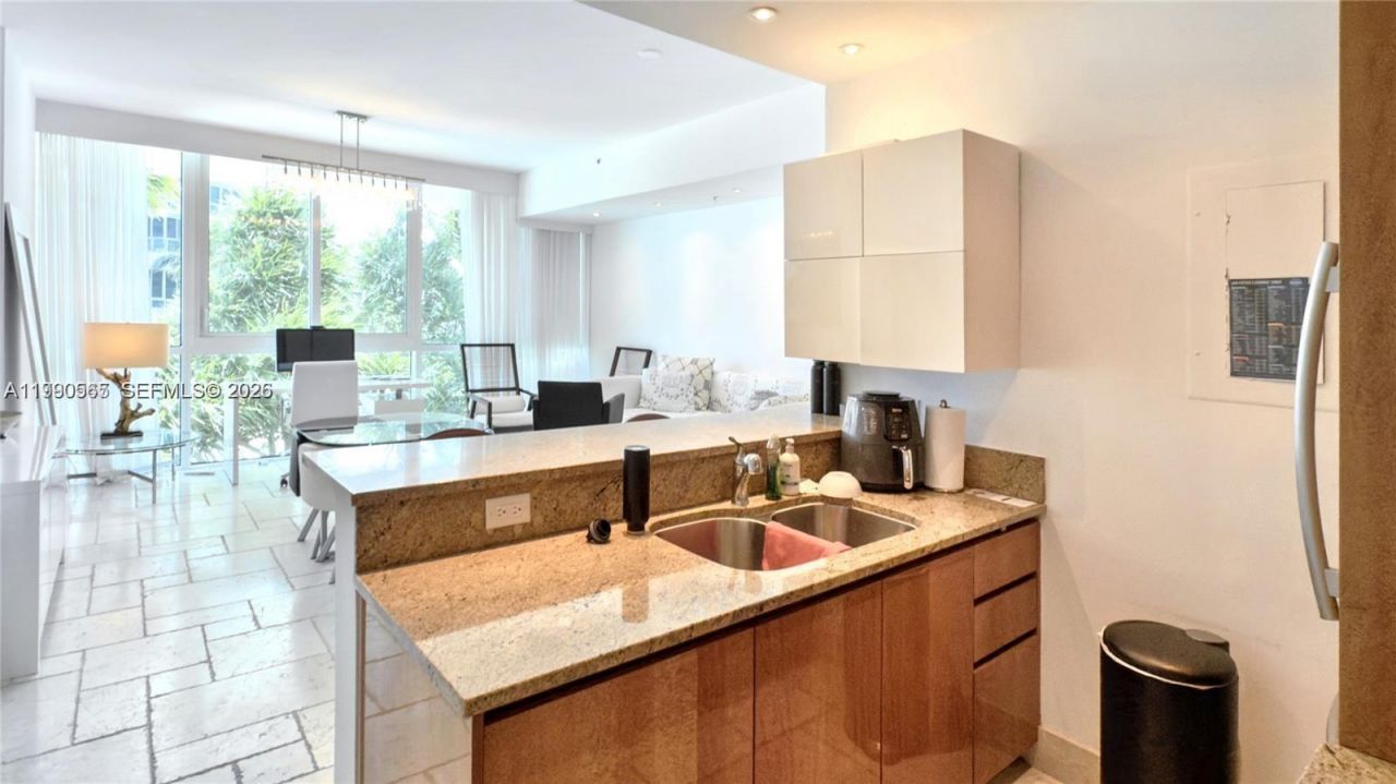 50 S Pointe Dr , Unit 504, Miami Beach, FL 33139 Photo