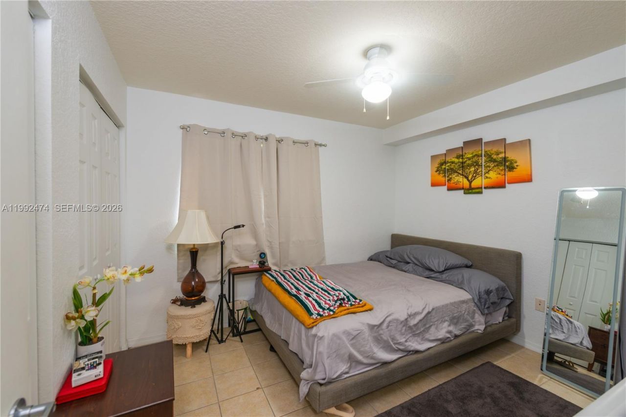 816 NW 11th St , Unit 606, Miami, FL 33136 Photo