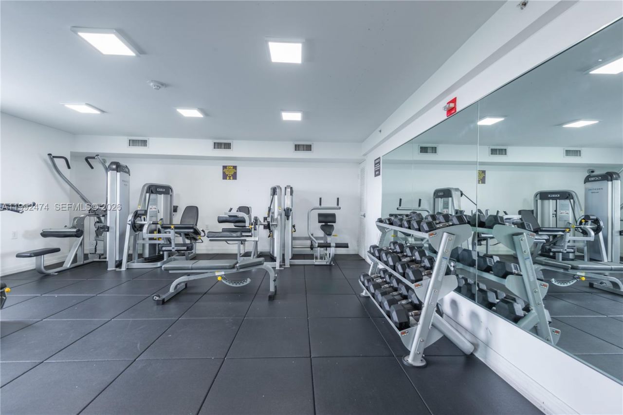 816 NW 11th St , Unit 606, Miami, FL 33136 Photo