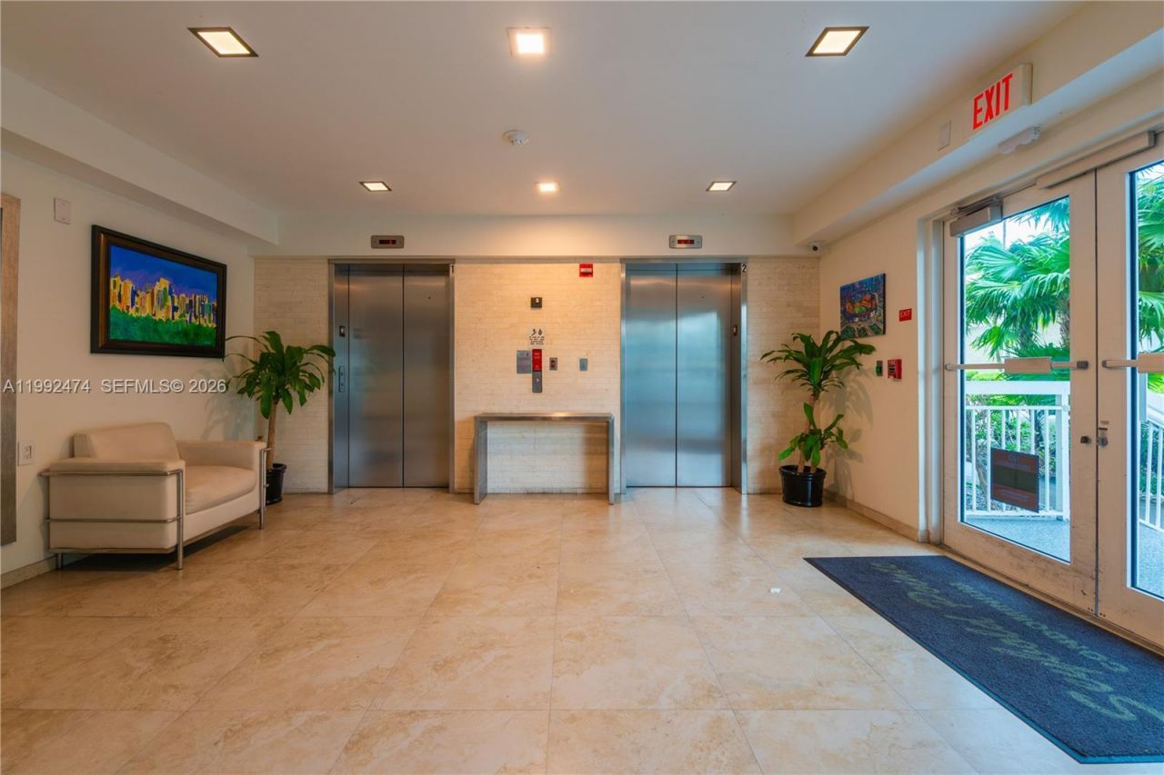 816 NW 11th St , Unit 606, Miami, FL 33136 Photo