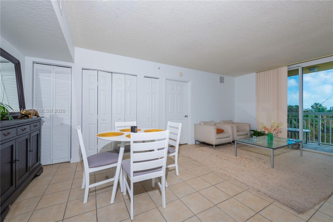 816 NW 11th St , Unit 606, Miami, FL 33136 Photo