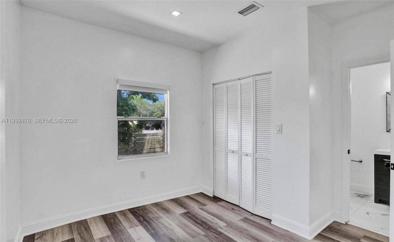 2135 SW 4th St , Miami, FL 33135 Photo