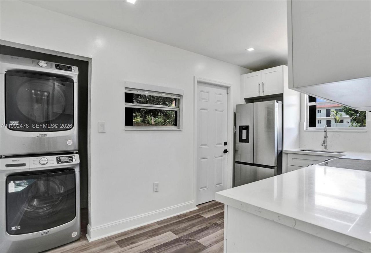 2135 SW 4th St , Miami, FL 33135 Photo