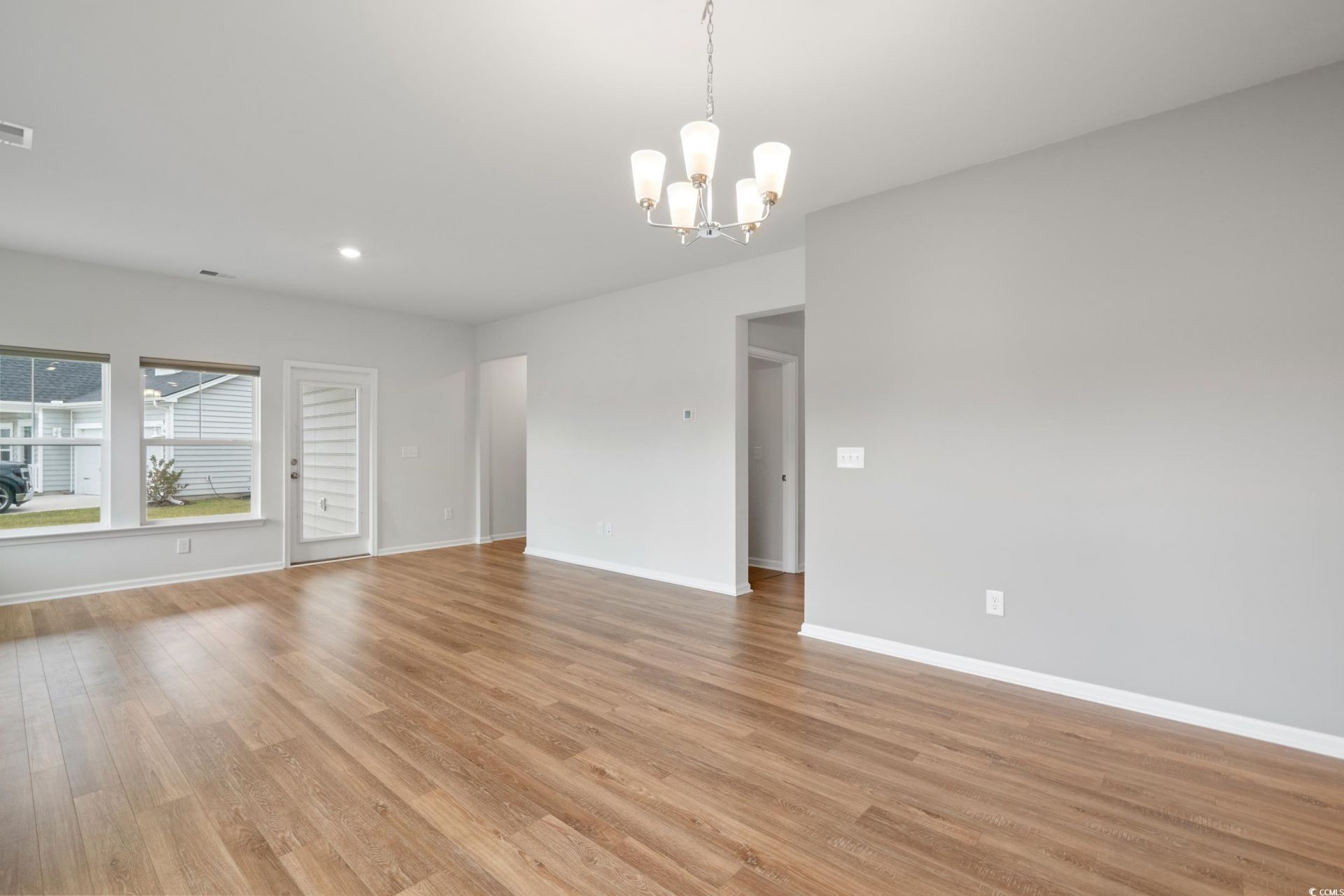 245 Craigflower Ct. Photo 11