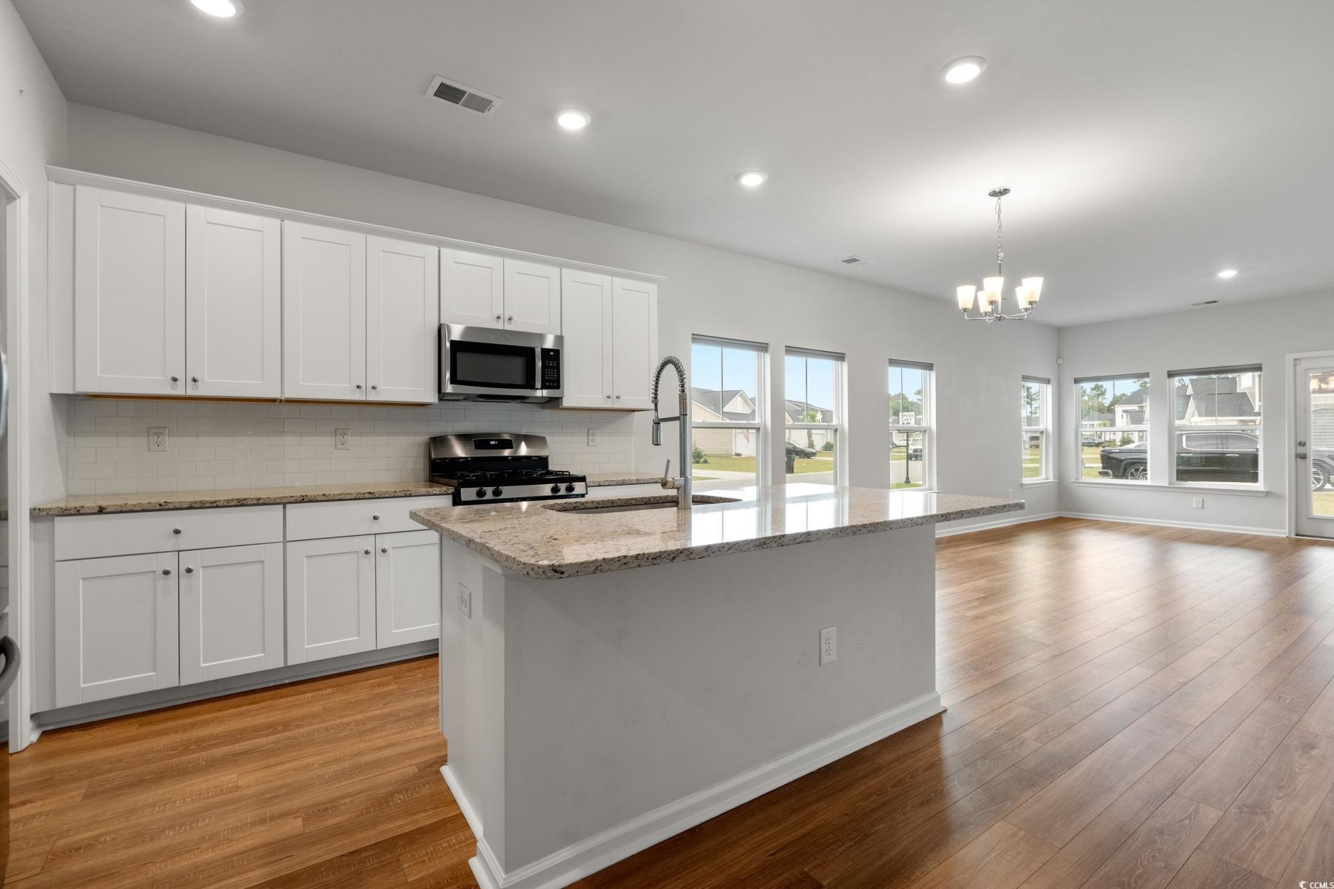 245 Craigflower Ct. Photo 14