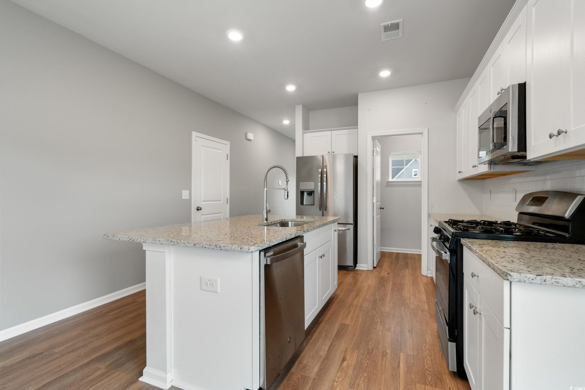 245 Craigflower Ct. Photo 15