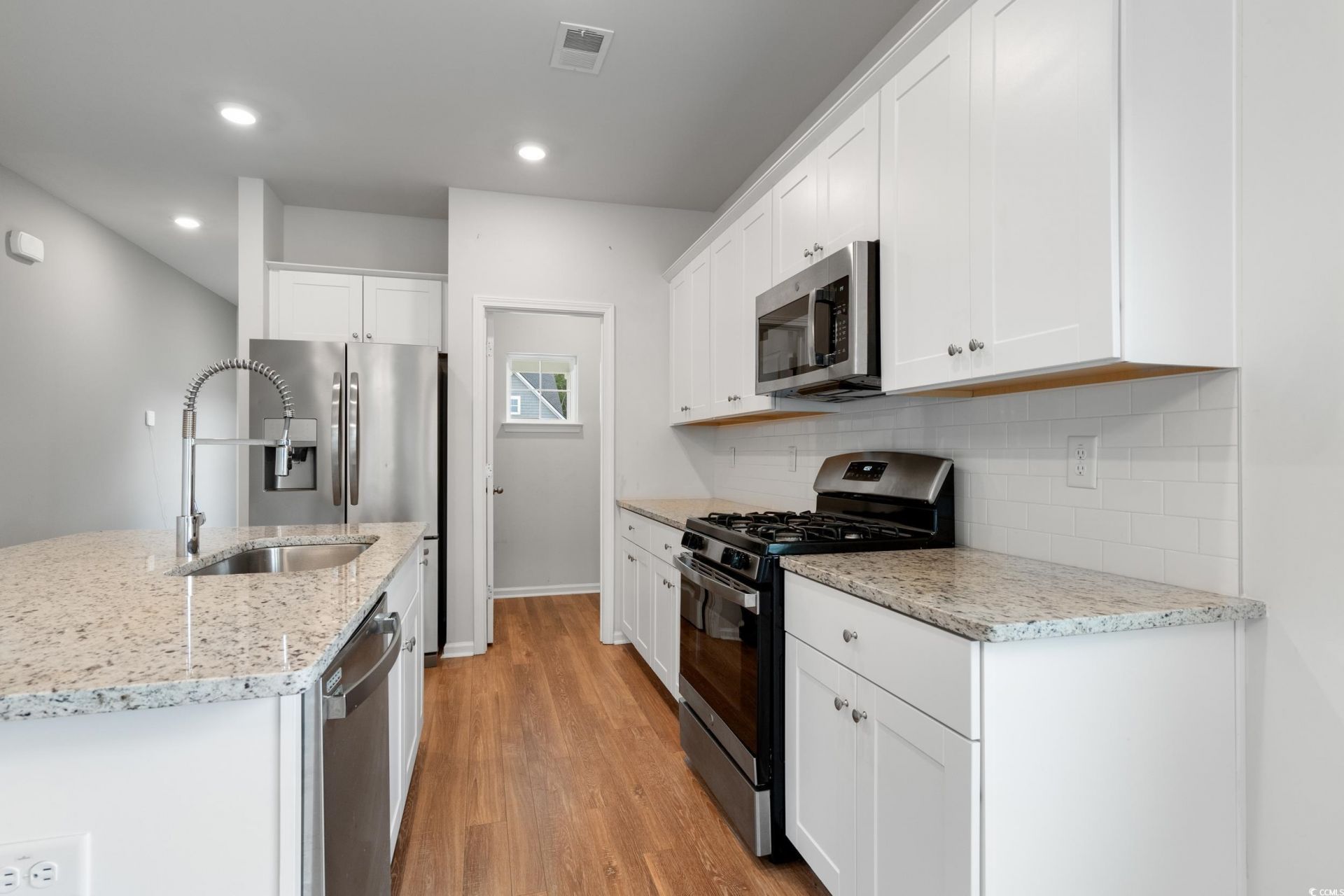 245 Craigflower Ct. Photo 16