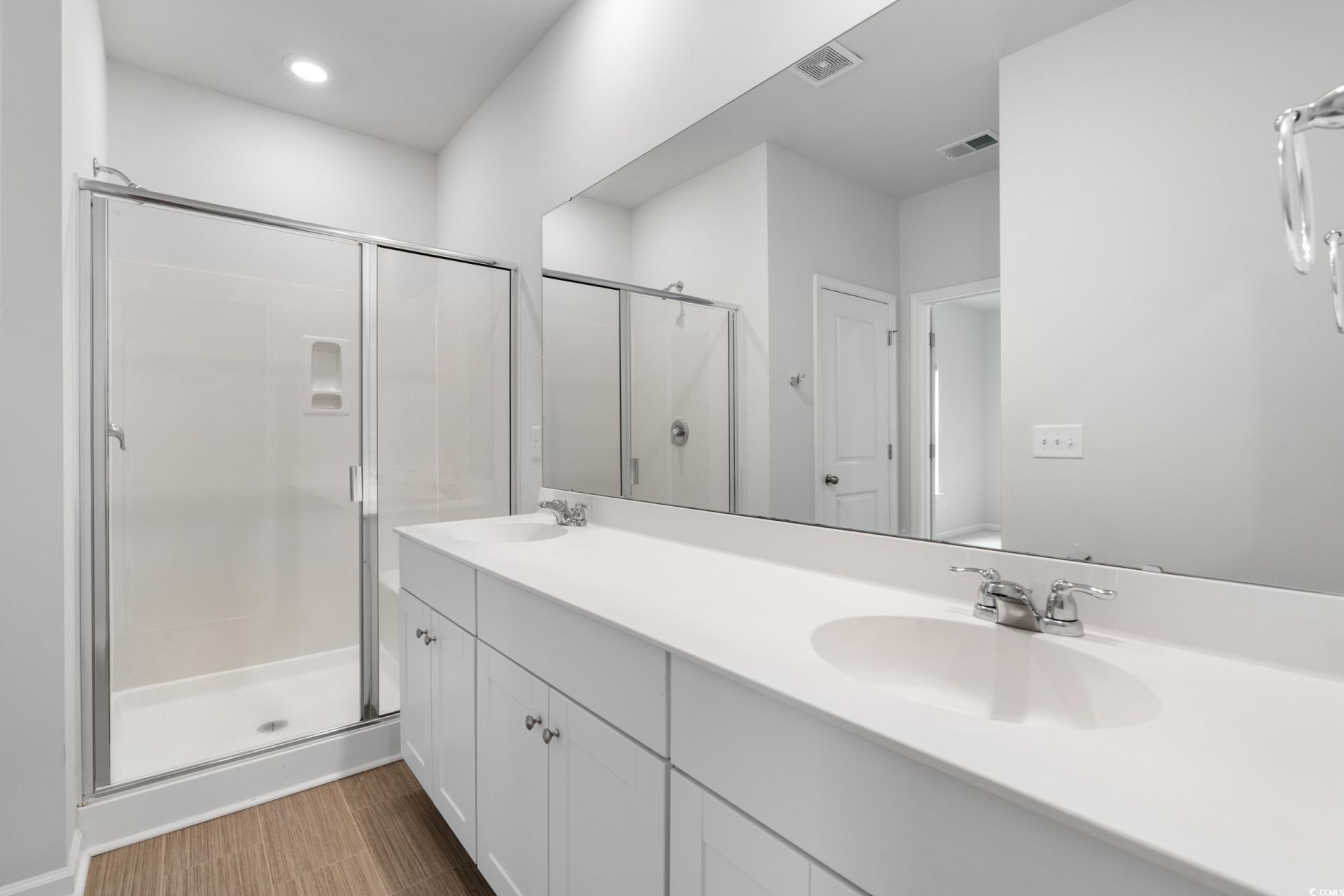 245 Craigflower Ct. Photo 22