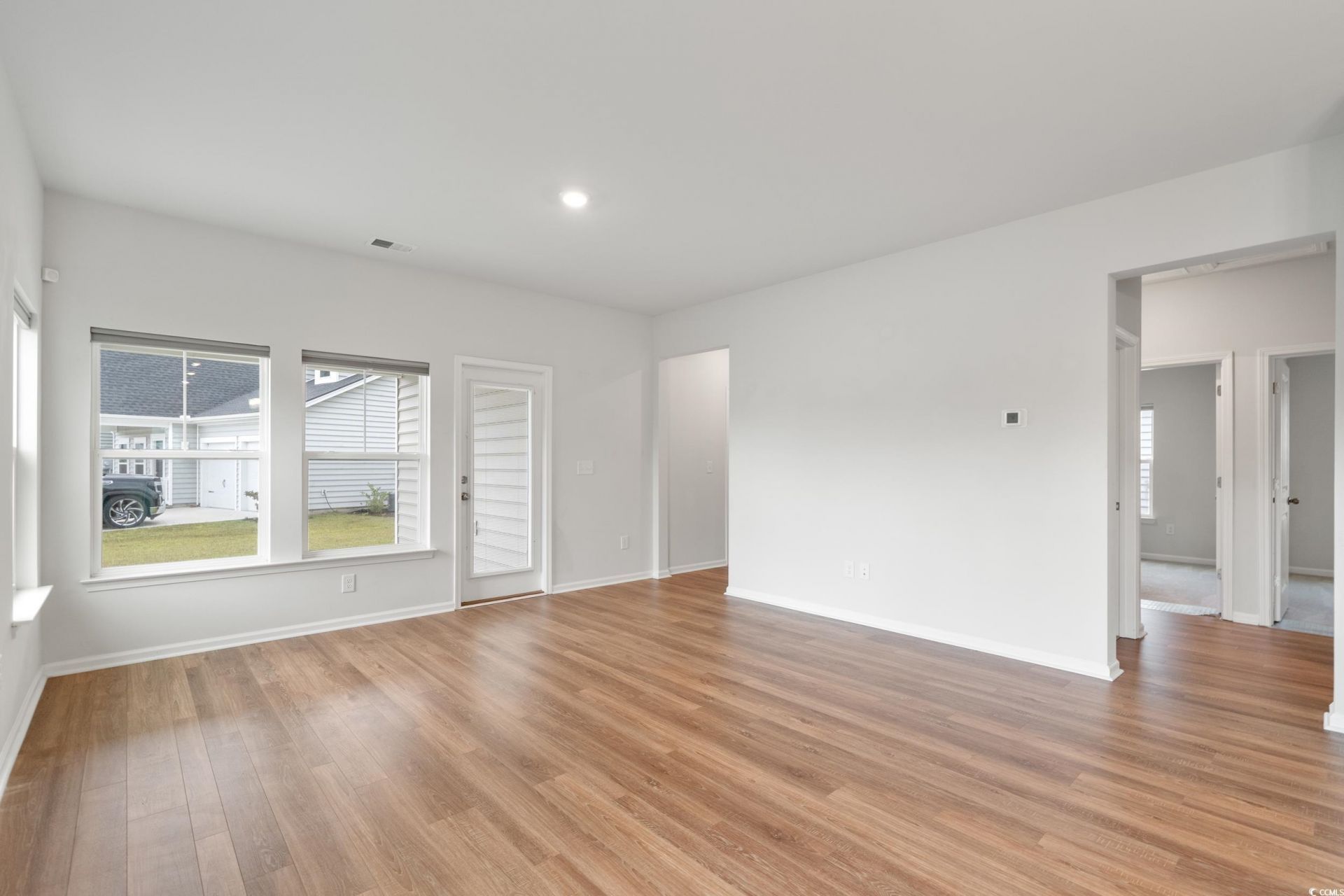 245 Craigflower Ct. Photo 6