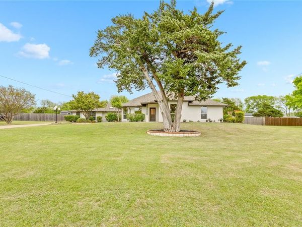 2850 Oak Tree Lane, Midlothian, TX 76065