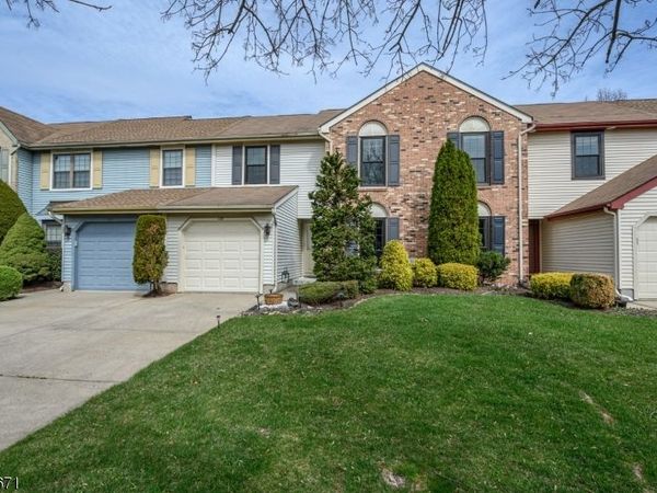 108 Eastwick Ct, Hillsborough, NJ 08844