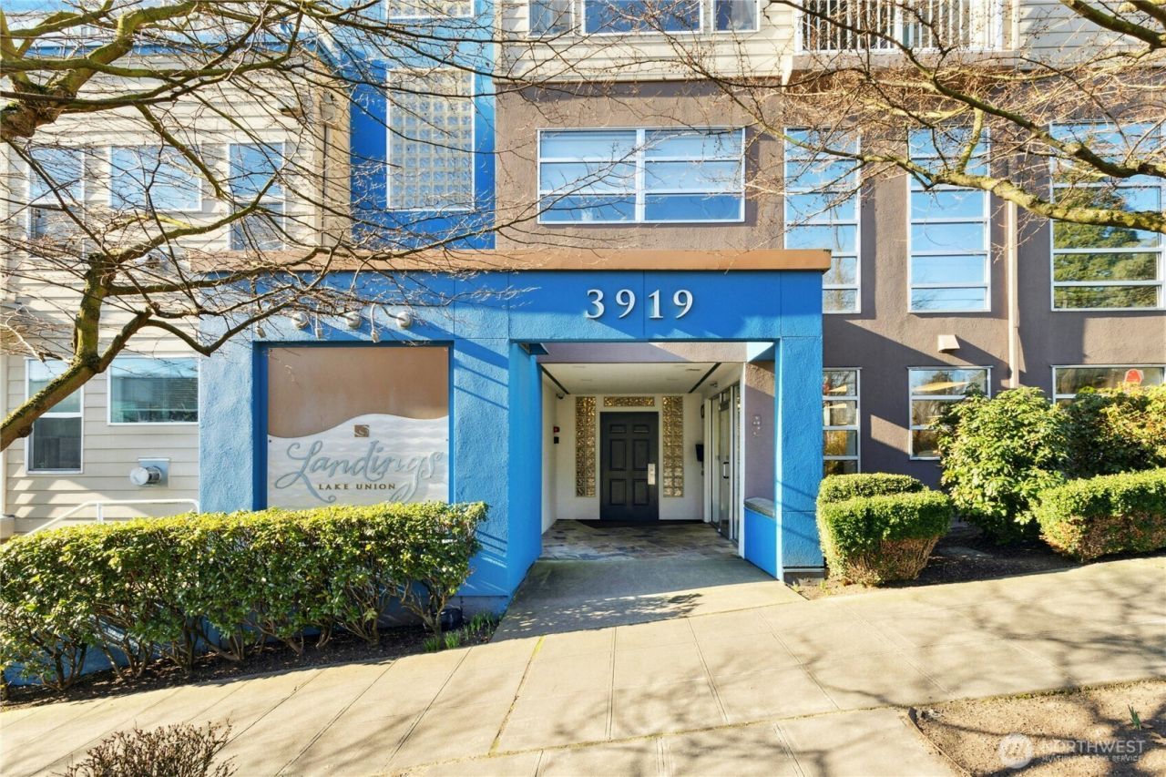 3919 Latona Avenue Ne, Unit C1, Seattle, WA 98105
