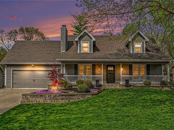 424 Brookside Avenue, Liberty, MO 64060