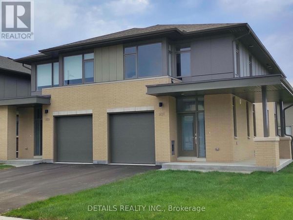 303 Wigwas Street, Ottawa, ON K1K5A1