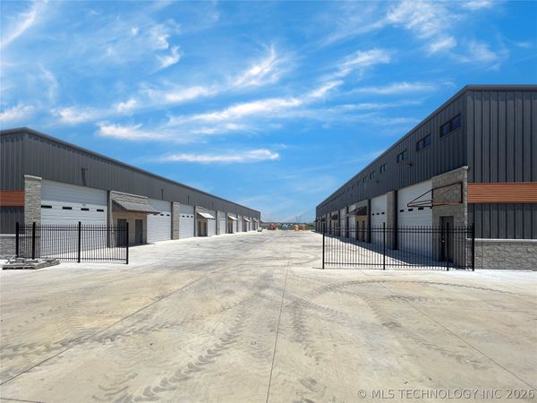 16571 S Broadway Street W, Unit C1, Glenpool, OK 74033