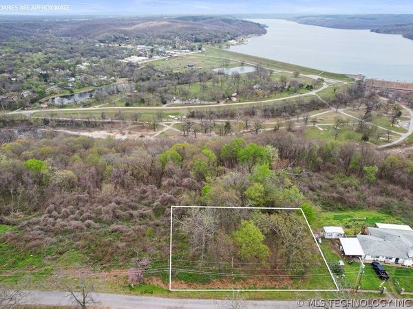 341 E 437 Road , Spavinaw, OK 74366