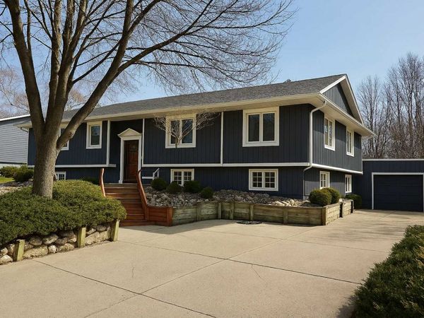 909 16th Street SW, Willmar, MN 56201