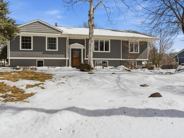 909 16th Street SW, Willmar, MN 56201