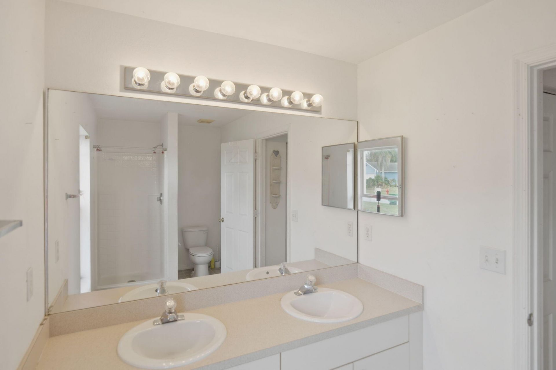 1566 SE Sutton Street, Port Saint Lucie, FL 34983 Photo