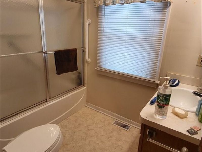 5520 Northcliff Avenue , Cleveland, OH 44144 Photo 11