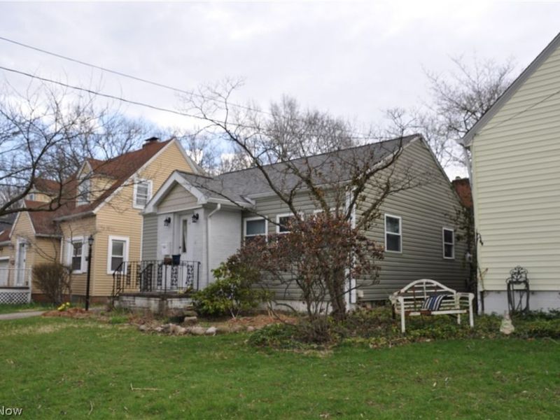 175 Harcourt Drive , Akron, OH 44313 Photo 3