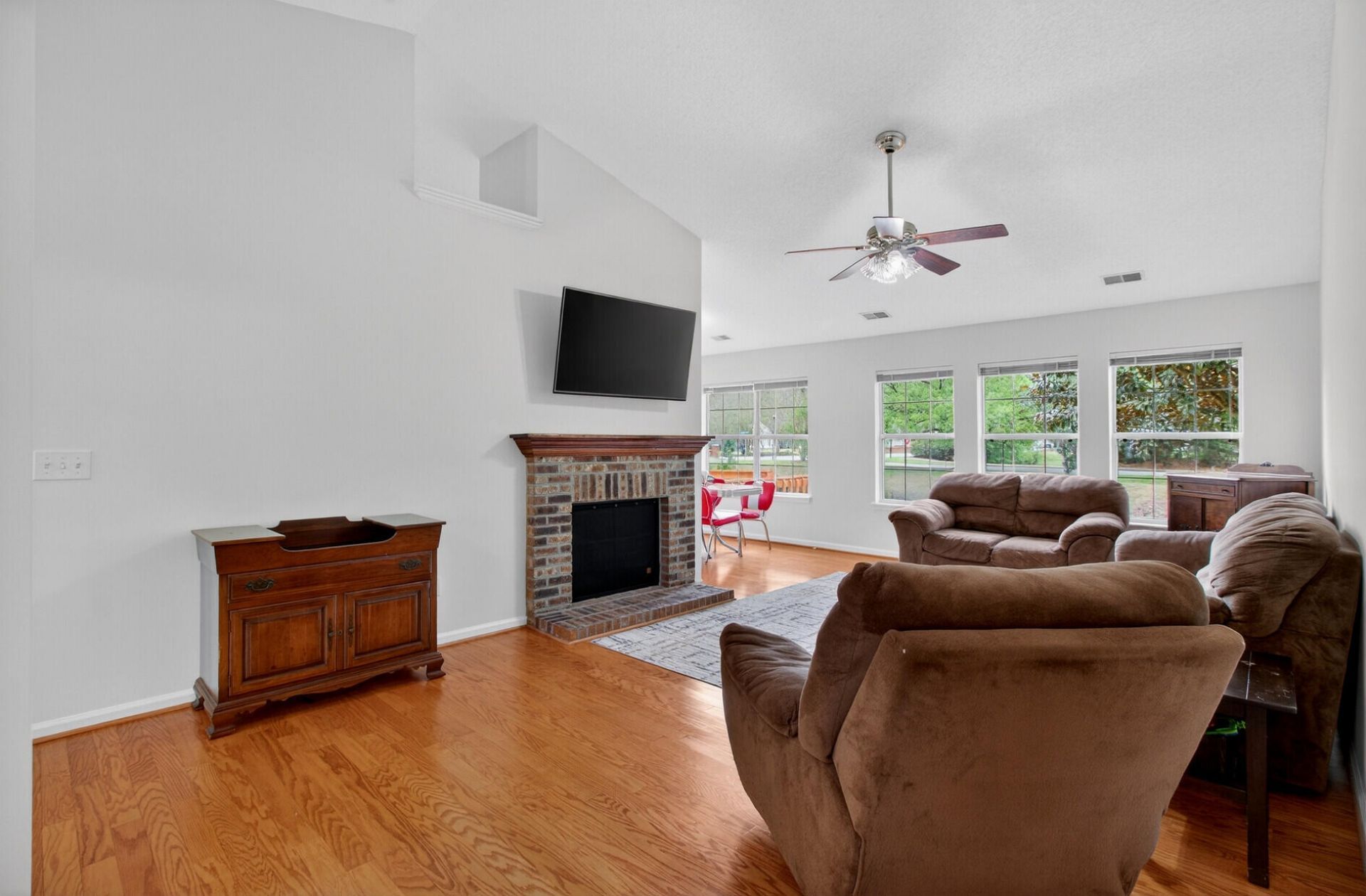 3224 Hunters Rest Drive Photo 8