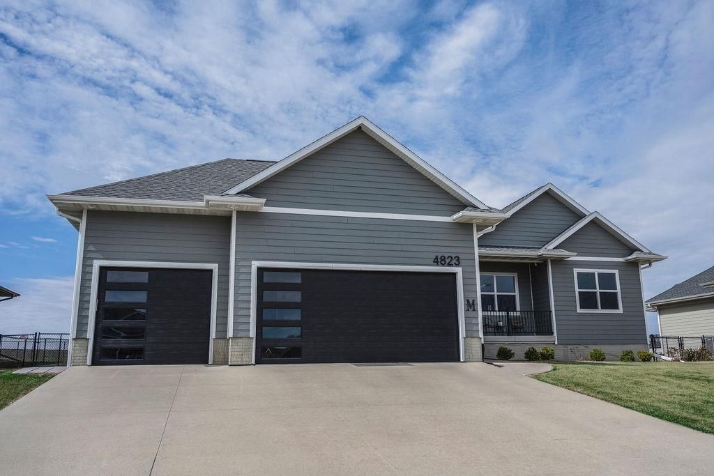 4823 Ironwood Drive, Cedar Falls, IA 50613 Main Photo