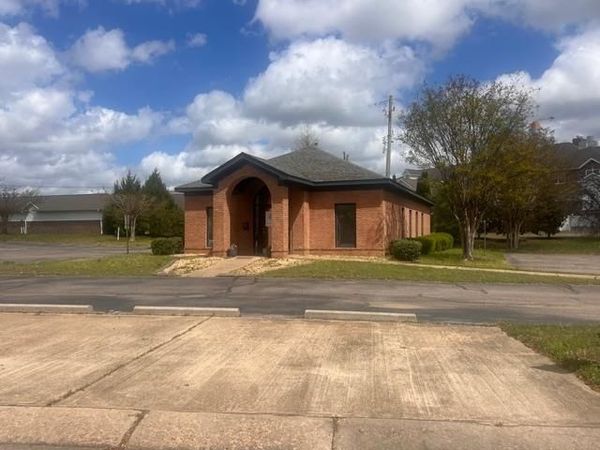 6638 SUMMER KNOLL CIR, Bartlett, TN 38134