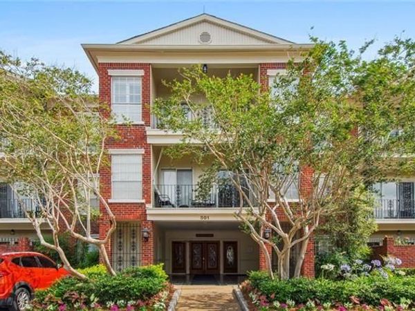 801 RUE DAUPHINE Street , Unit 201, Metairie, LA 70005