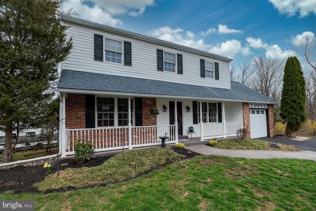 45 IROQUOIS DRIVE , ROYERSFORD, PA 19468