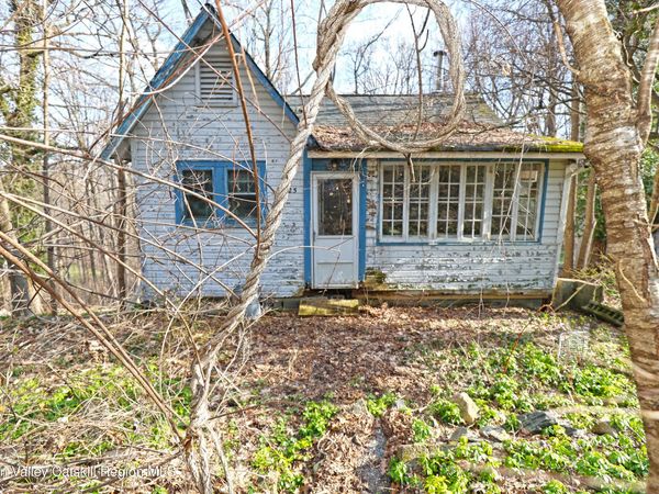 25 Harper Street, Lake Peekskill, NY 10537