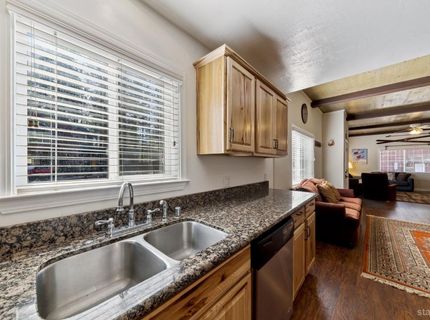 1089 Bowers Avenue, South Lake Tahoe, CA 96150 Photo