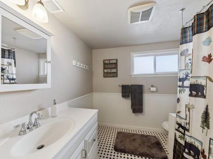 1089 Bowers Avenue, South Lake Tahoe, CA 96150 Photo