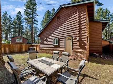 1089 Bowers Avenue, South Lake Tahoe, CA 96150 Photo