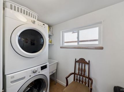 1089 Bowers Avenue, South Lake Tahoe, CA 96150 Photo