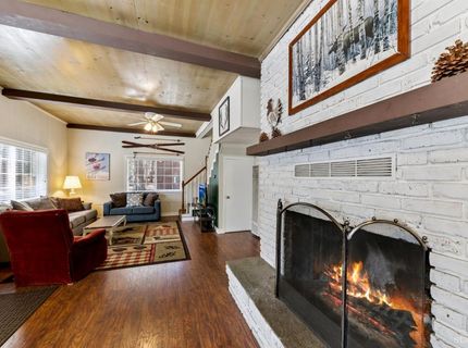 1089 Bowers Avenue, South Lake Tahoe, CA 96150 Photo