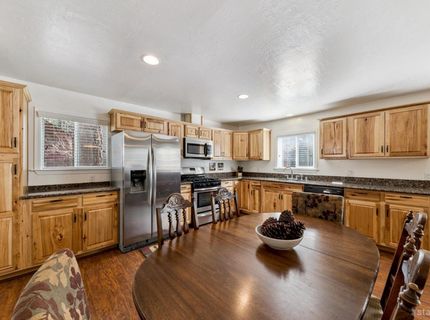 1089 Bowers Avenue, South Lake Tahoe, CA 96150 Photo