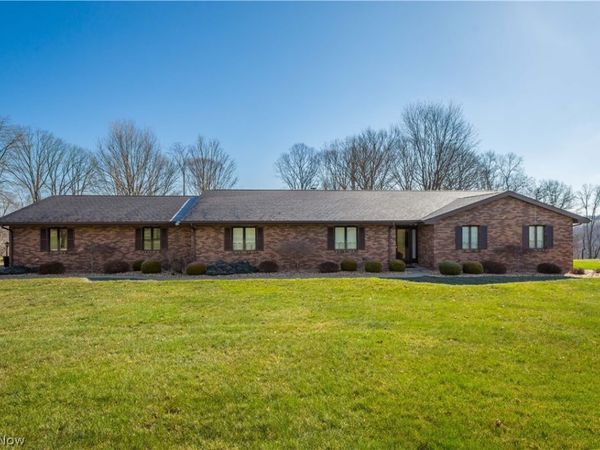 52 Hilda Circle , Bloomingdale, OH 43910