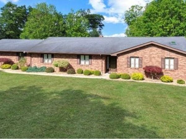 52 Hilda Circle, Bloomingdale, OH 43910