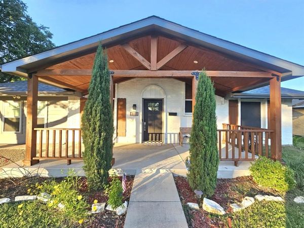 805 Greenbriar Drive , Garland, TX 75043