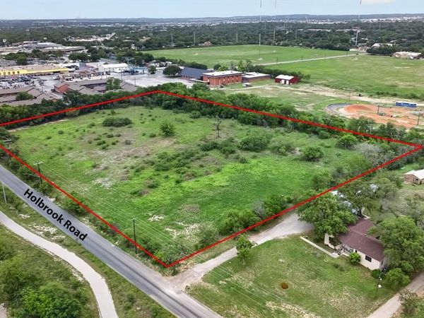 1328 Holbrook. Road, San Antonio, TX 78218