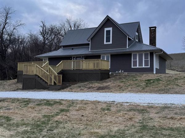 28381 202Nd Avenue, Sigourney, IA 52591