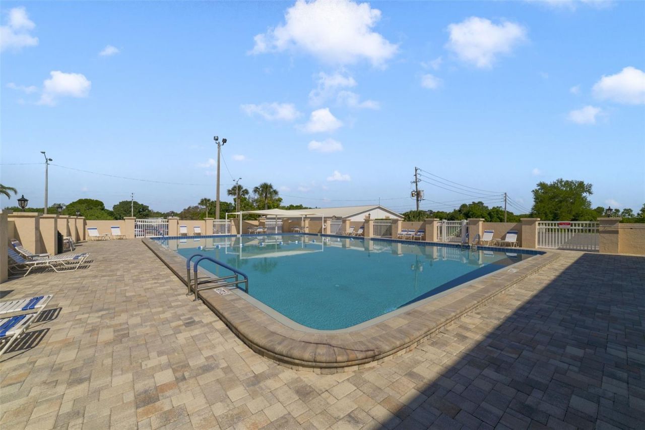 3952 N Citrus Circle, Unit 688, Zellwood, FL 32798 Photo