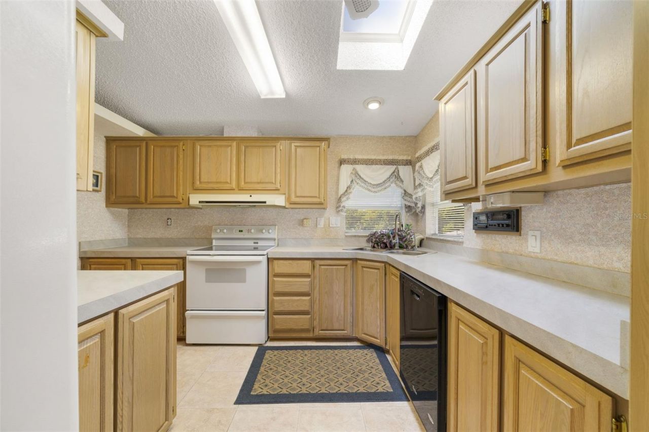 3952 N Citrus Circle, Unit 688, Zellwood, FL 32798 Photo