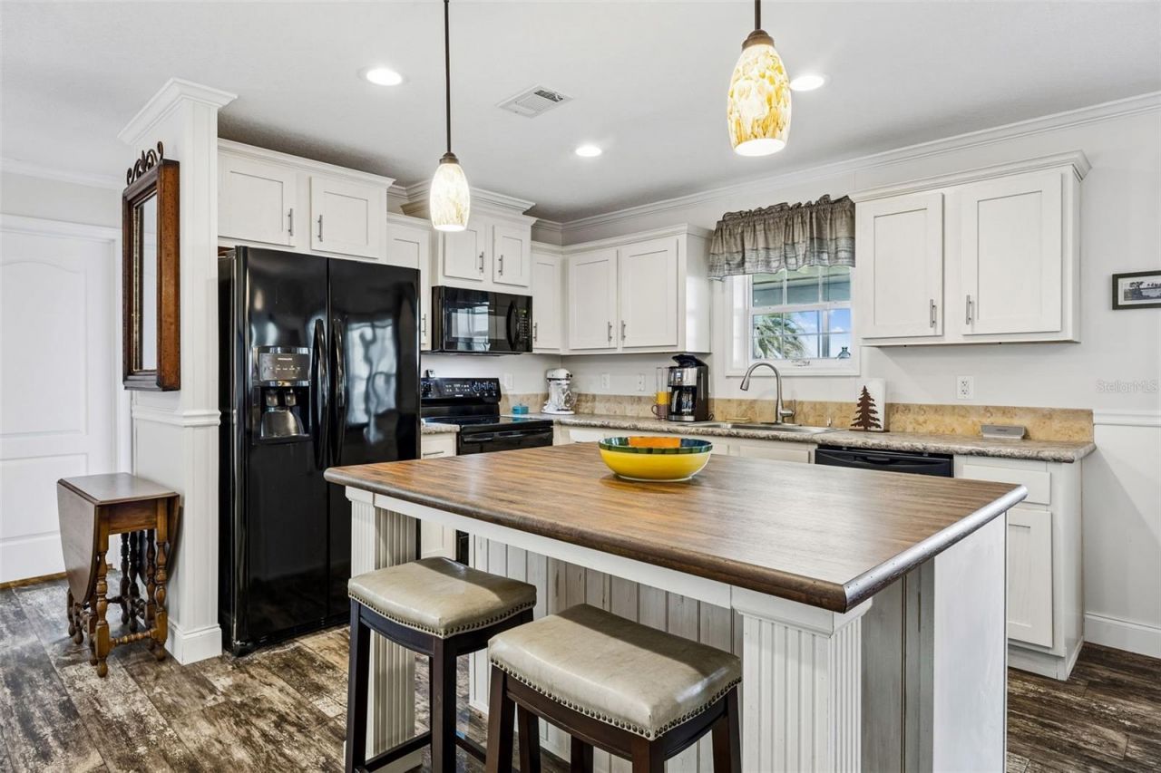 108 Sandra Lane , Crescent City, FL 32112 Photo