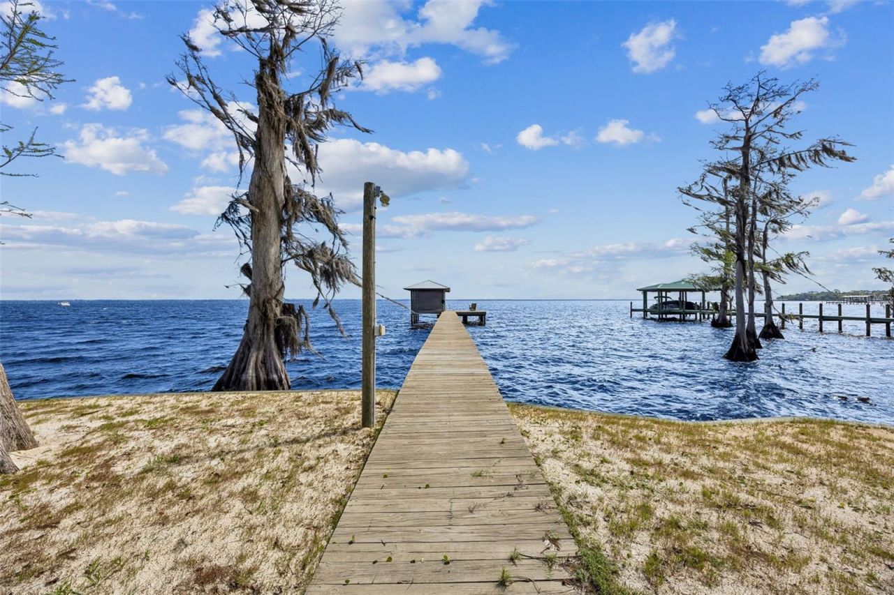 108 Sandra Lane , Crescent City, FL 32112 Photo