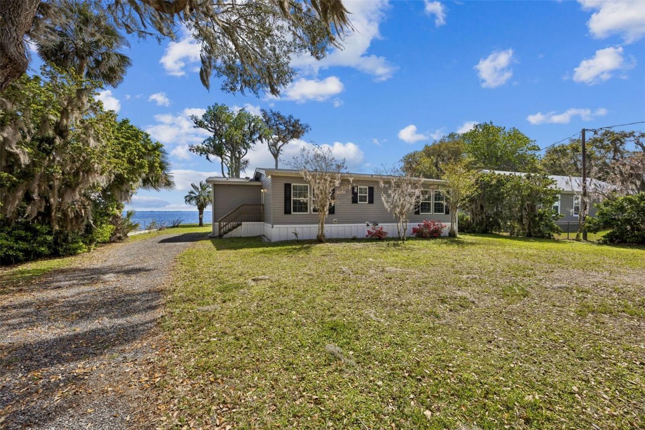 108 Sandra Lane , Crescent City, FL 32112 Photo