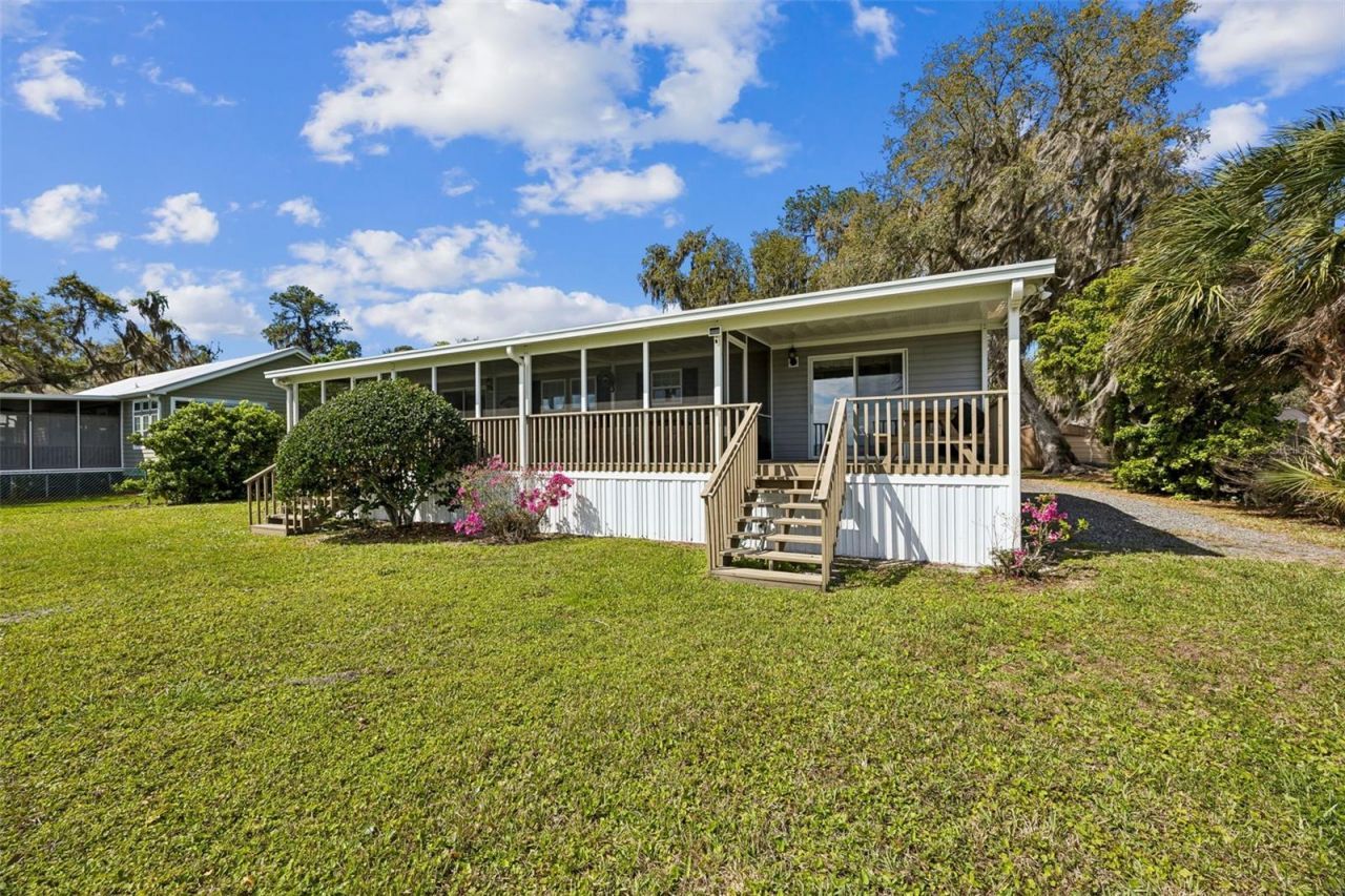 108 Sandra Lane , Crescent City, FL 32112 Photo