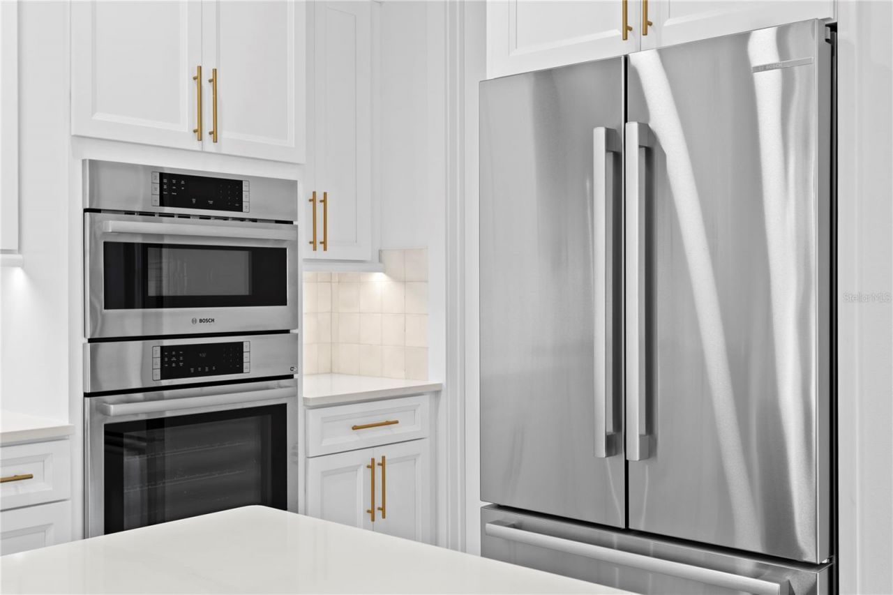 1851 Mississippi Avenue Ne, Saint Petersburg, FL 33703 Photo