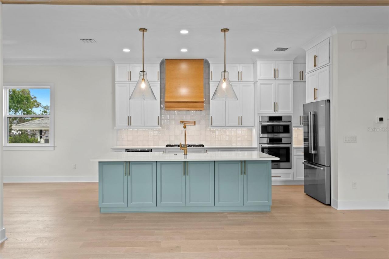 1851 Mississippi Avenue Ne, Saint Petersburg, FL 33703 Photo